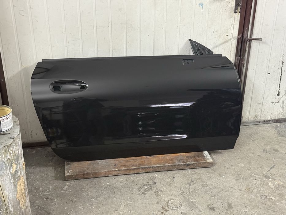Drzwi prawe mercedes cle 236