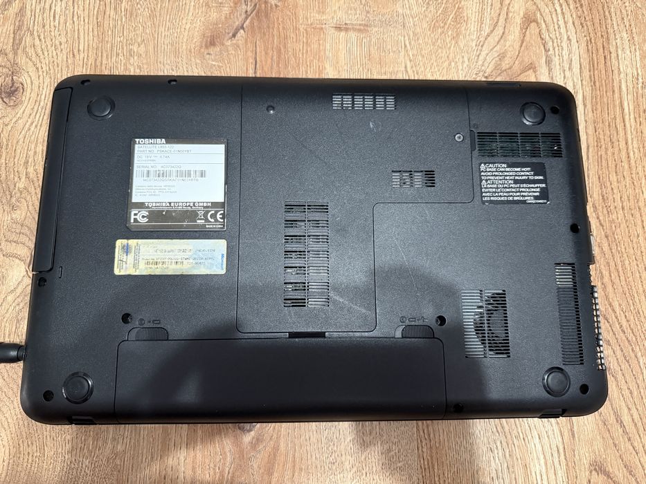 Ноутбук Toshiba Satellite L855-122