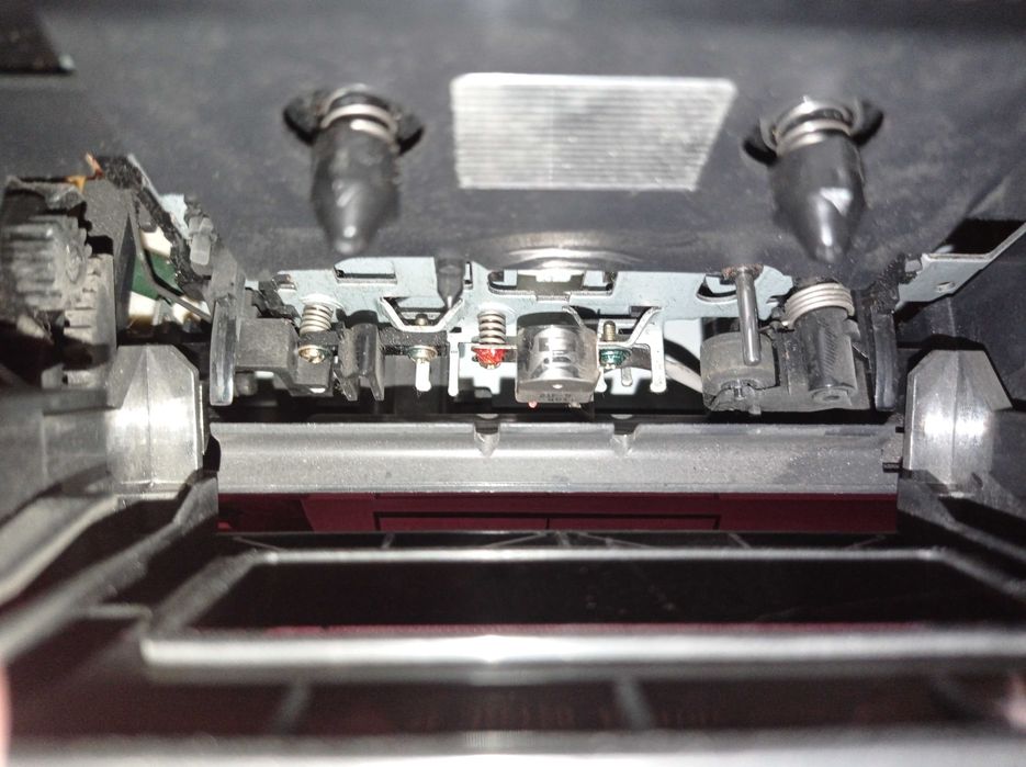 Касетна магнітофонна дека TEAC W-600R