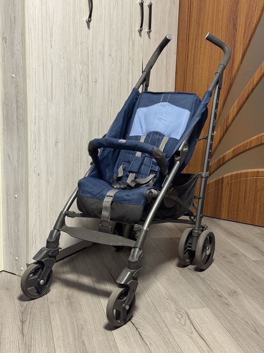 Прогулянкова коляска chicco lite way
