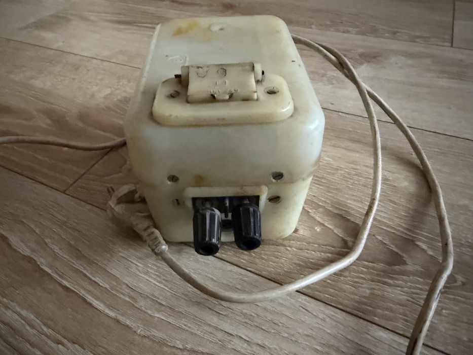Transformator warsztatowy Bester 10A 24V – PRL / Vintage