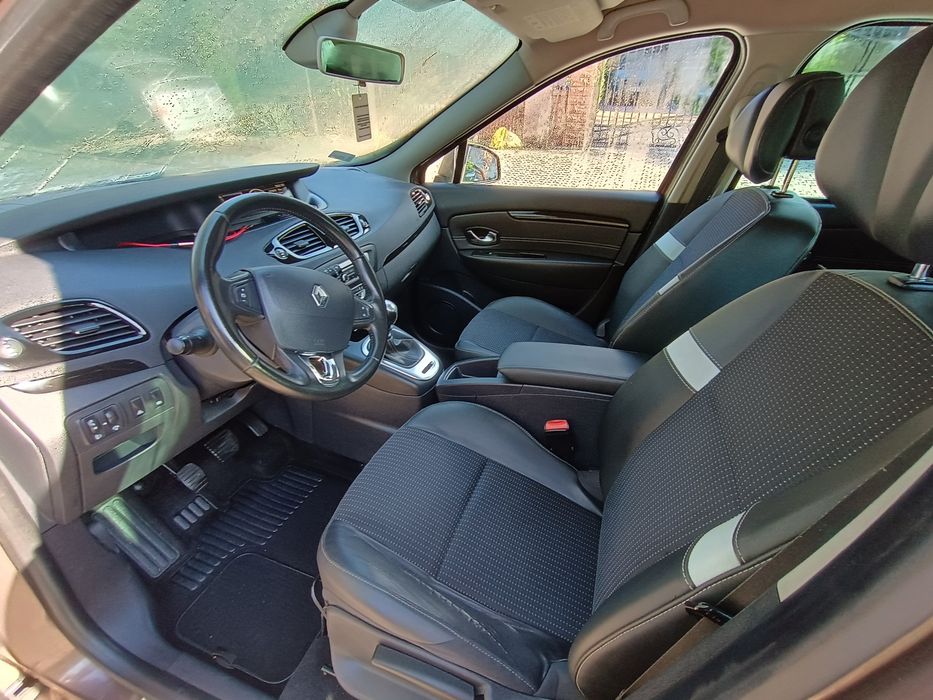 Renault Grand Scenic III 1.6 dCi 130 KM | 2 komplety kół | Hak | Uszkodzona głowica i wtryskiwacz