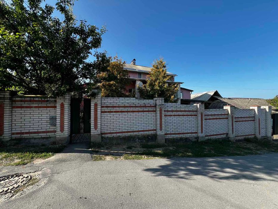 Продаж будинку на Старому місті