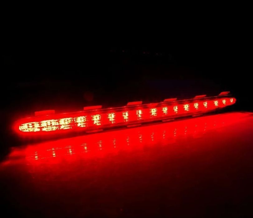 Terceiro Stop Mercedes Benz CLK - W209