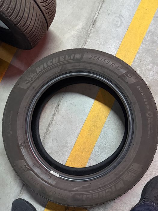 Зимова резина Michelin 235 55 17