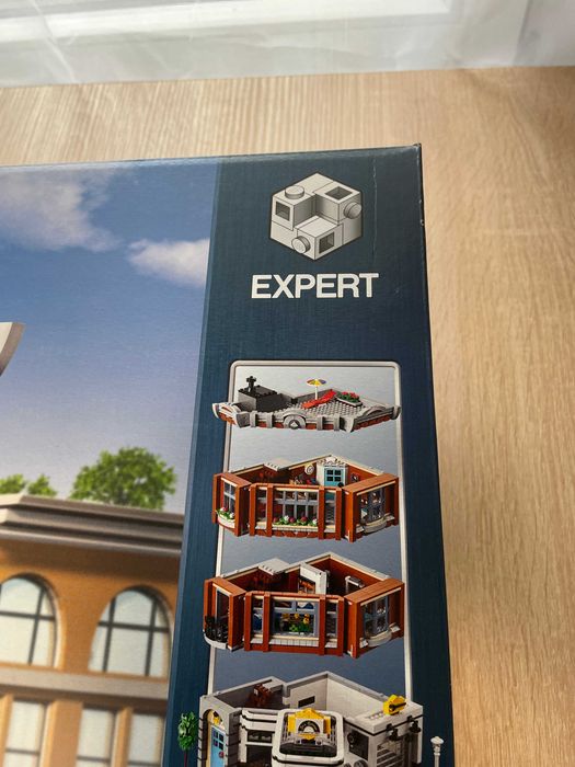 Klocki Lego CREATOR EXPERT 10264 Warsztat na rogu. Modular
