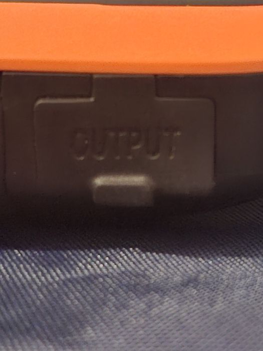 Powerbank solar portátil de alta capacidade (38.800 mAh / 3.7V)