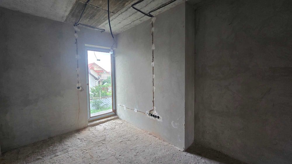 Продається добротний будинок у популярній серед покупців  локації