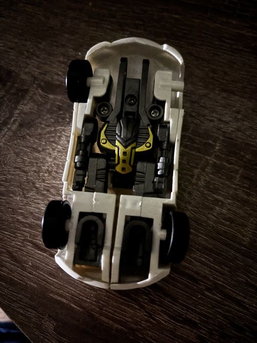 Трансформер Оптімус Прайм. Та інший трансформер.