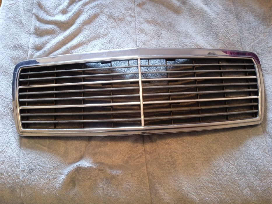 Grelha do Mercedes C220 W202