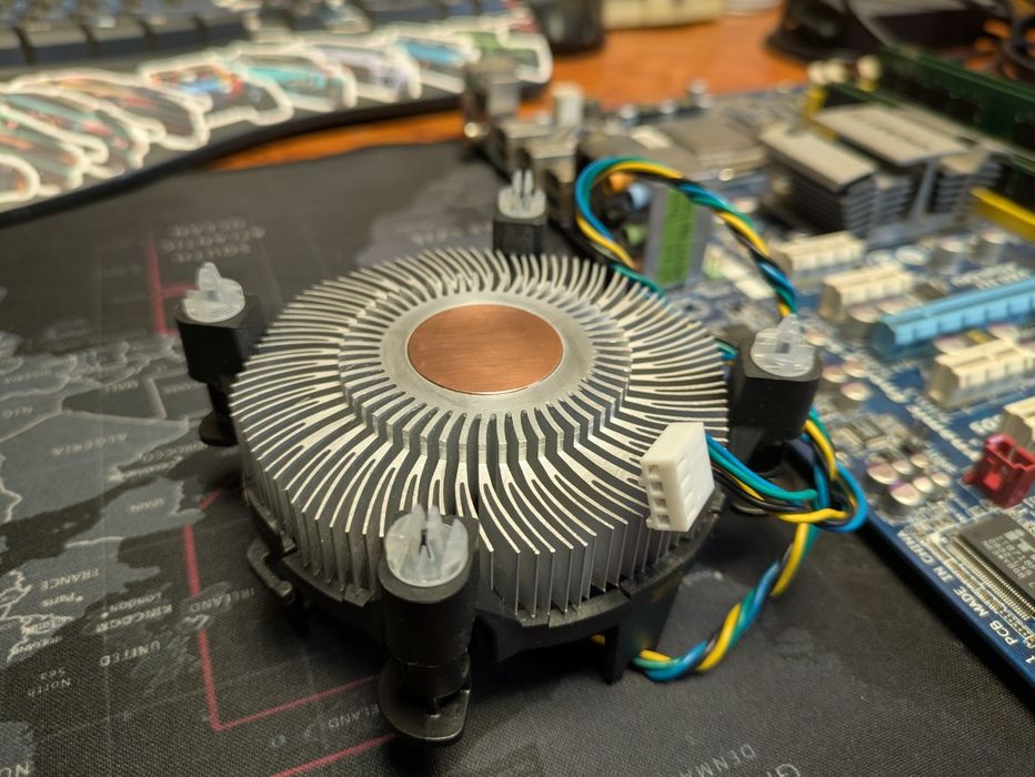 Комплект lga775/core 2 quad/6gb