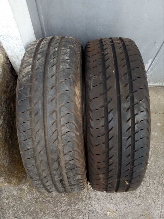 Par de Pneus Comercial Continental - 195 65 R15