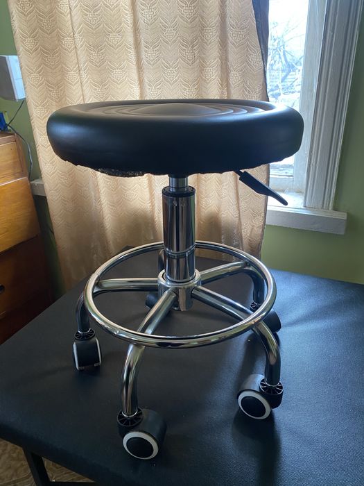 Продам стул без спинки