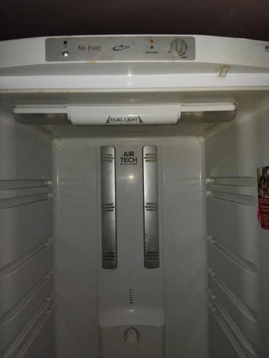 Продаеться холодильник.