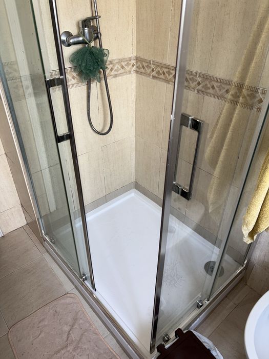 Arrendo quarto casal em lLnda Velha