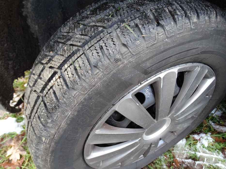 Hankook Winter I*cept LV RW12 205/65 R16 107/105 T C