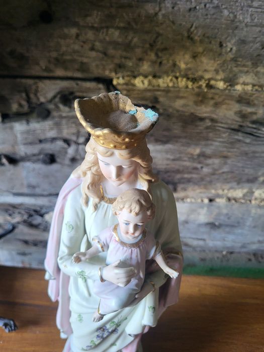 Biskwit stara figurka Maryja Królowa porcelana