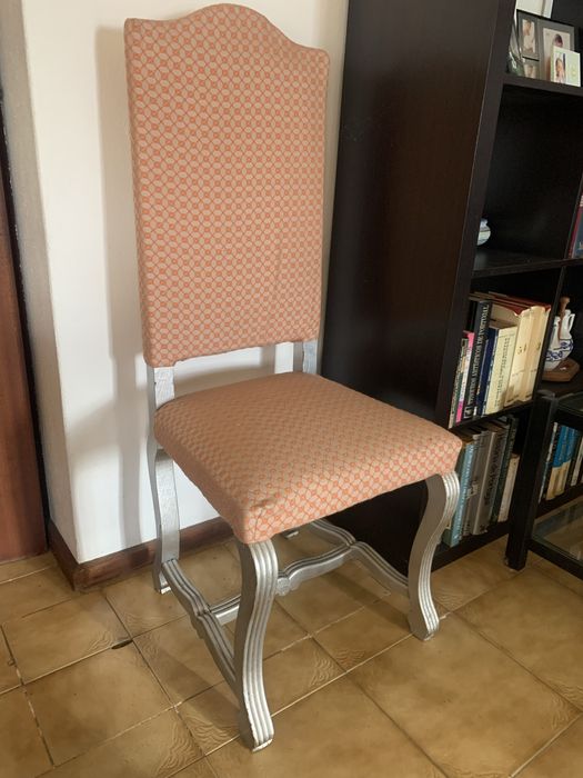 Cadeirão em madeira pintado em prateado