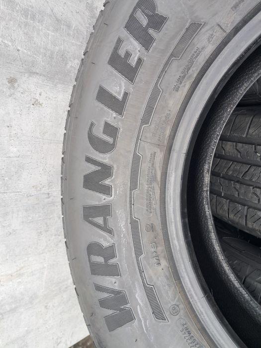 Резина всесезонна, 99%, 255/70 R17 Good Year Wrangler Territory HT