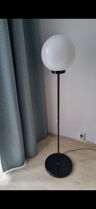 Lampa podłogowa Kula