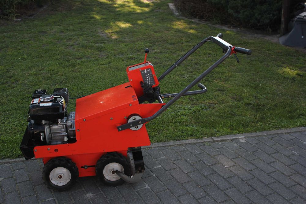 Husqvarna Sc18 SC 18 4x4 Honda GX 160 Wycinarka do trawy darni Fv 23%