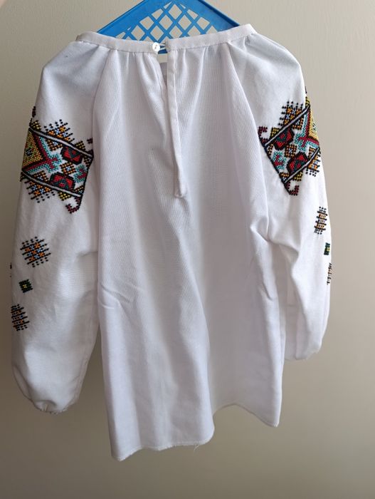 Вишиванка на дівчинку 6 років на зріст 116-122