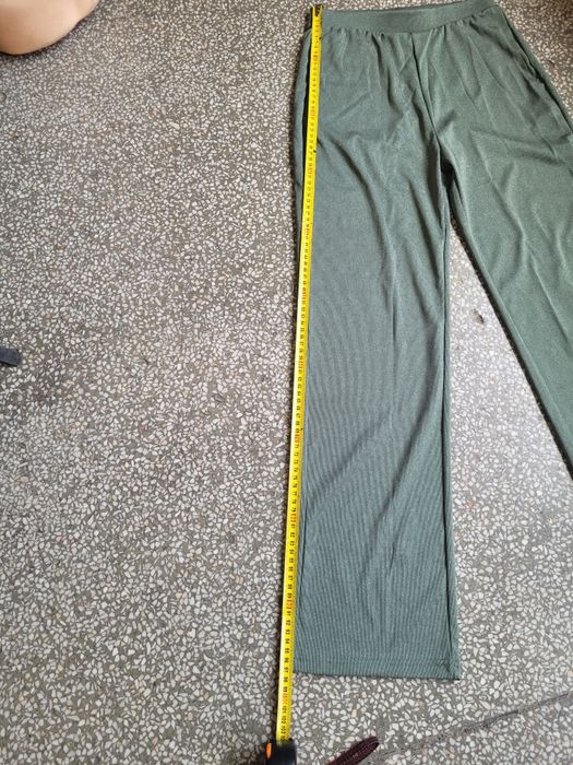 Nowe legginsy damskie rozm S