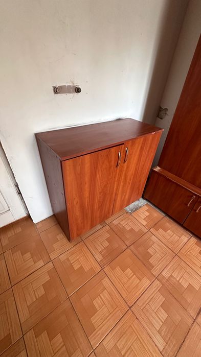 Продам прихожу .