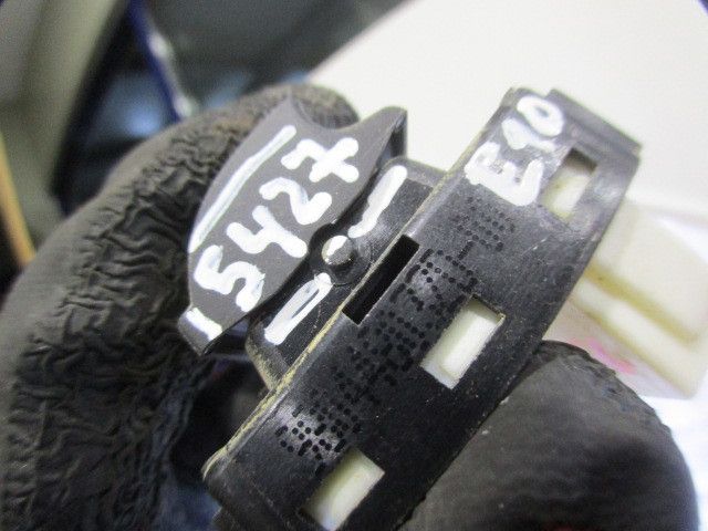 Comando / botão / interruptor vidros frente direito OPEL Corsa F