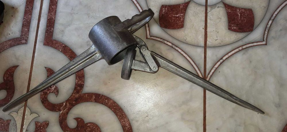 Овощная давилка.Мясорубки совдеповского производства