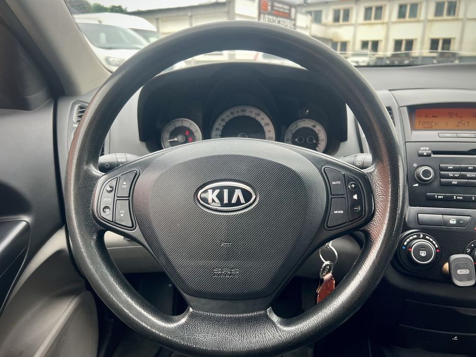 Продаж Kia Ceed