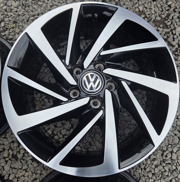 5 112 R17 Tiguan Passat Jetta Touran Golf