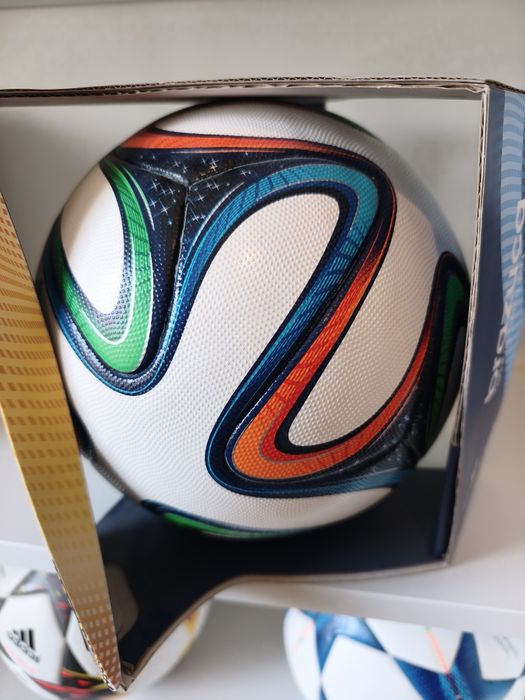 Piłka meczowa brazuca
