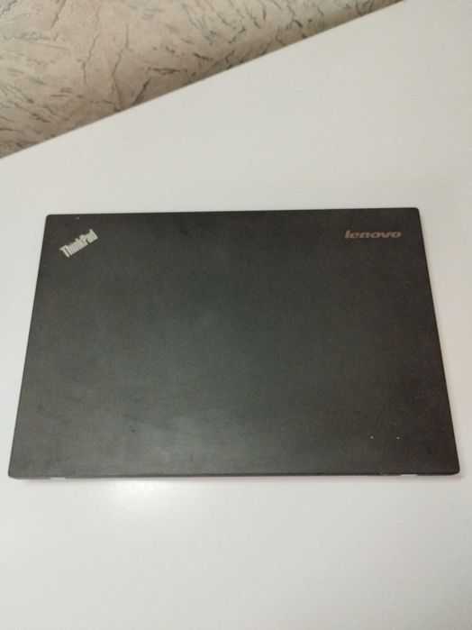 Ноутбук Lenovo ThinkPad T440 / Core i5-4300U / 8/1000 HHD / батарея 4-5 часа