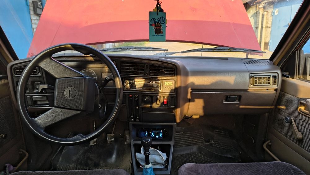 Opel Ascona 1,6 на газу з переоформленням