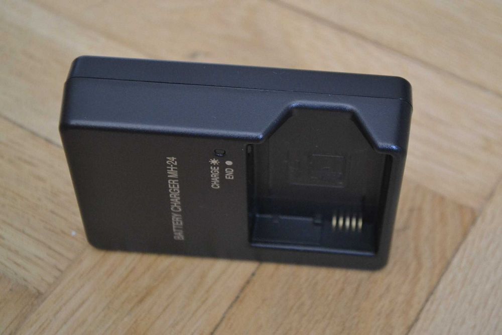 Ładowarka MH-24 do Nikon D3100 D5100 D5200 D3200 ładuje EN-EL14 ENEL14