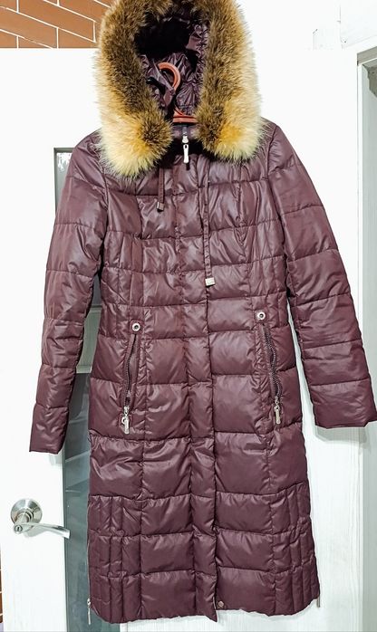 Жіночий пуховик натуральний
