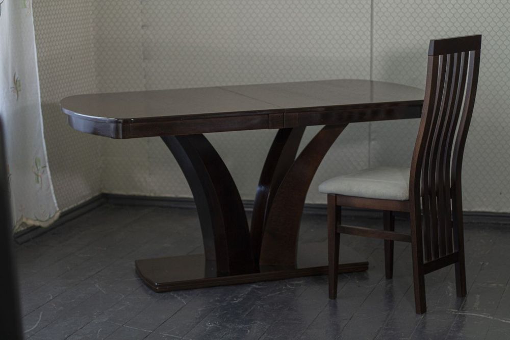 Стулья. Стул. Стіл.Стільці