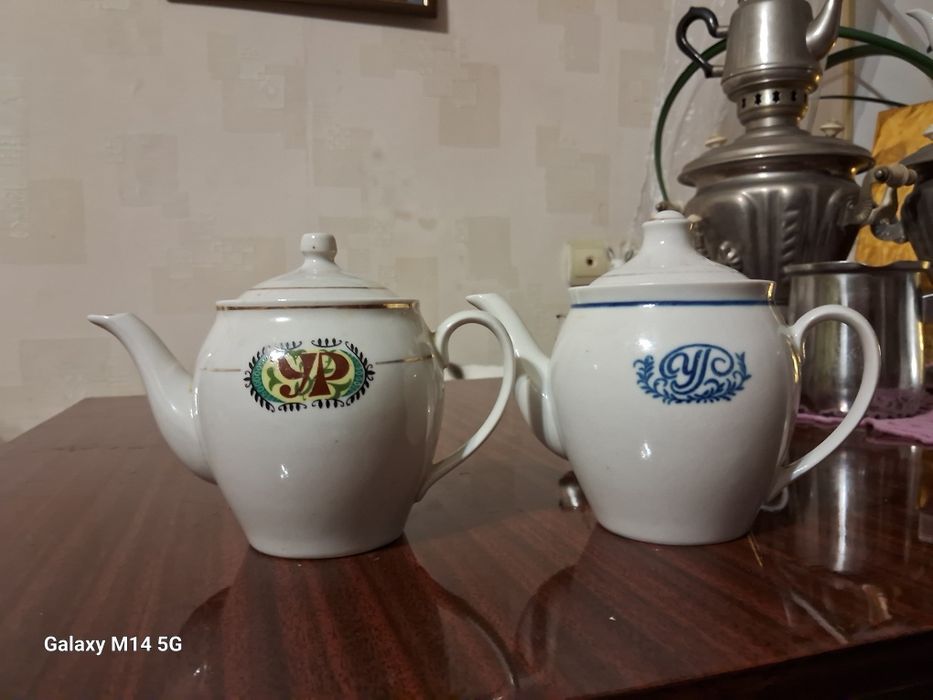 Кофемолка,турка и чайничек из нержавейки.Цена договорна