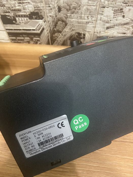 Частотный преобразователь частоты вход с 220в на выход 380 в  5.5 кВт