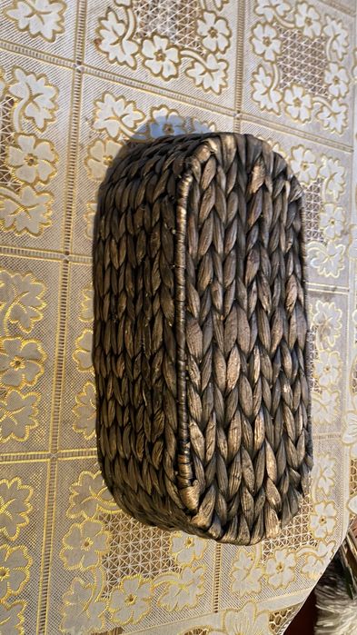 Корзинка плетеная овальная