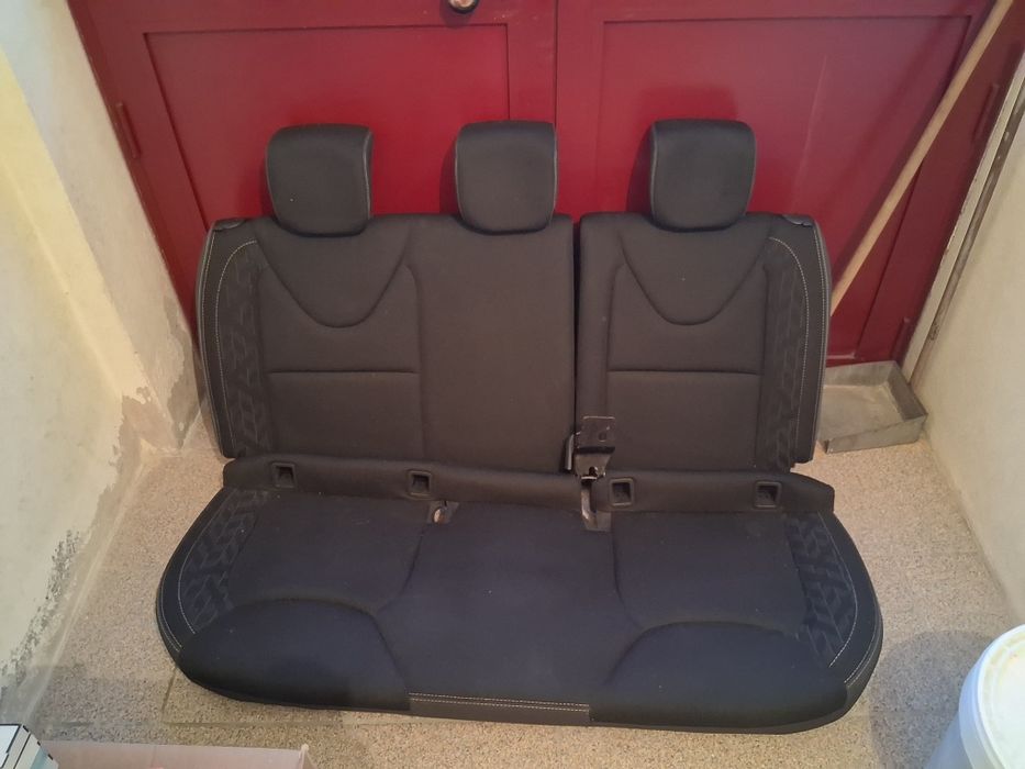 Bancos traseiros com cintos Renault clio 4 limited