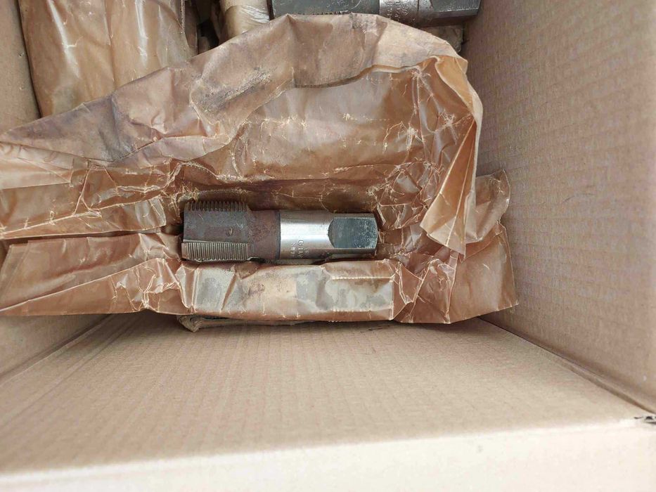 Gwintowniki maszynowe ręczne nowe od m 3 rurowe 1,2cala