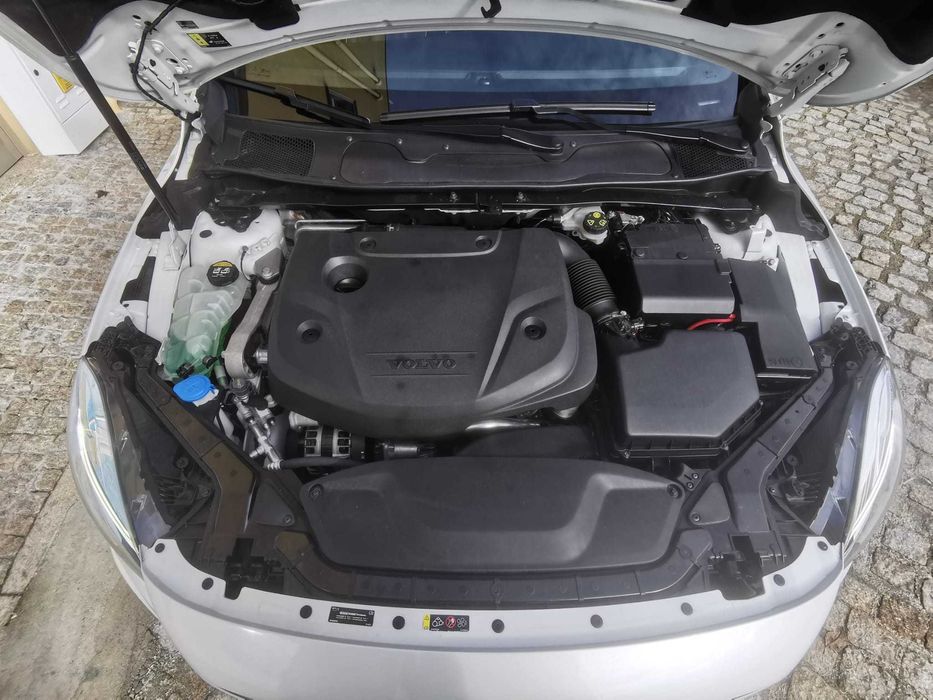 Volvo V40 D2 R-Design 2017 2.0