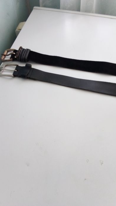 Ремни натурально кожанные. За два ремня 330