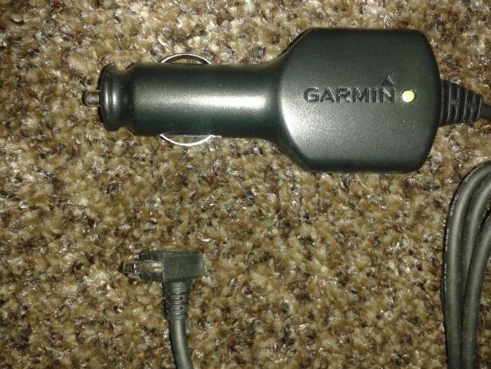 Adaptador Garmin para carro (ligação ao isqueiro) - Micro USB (Novo)