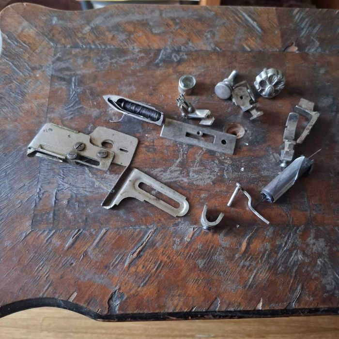 Швейная машина Зингер