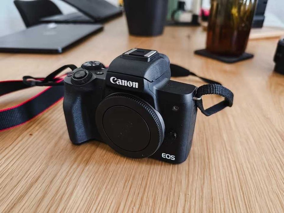 Canon EOS M50 wraz z akcesoriami