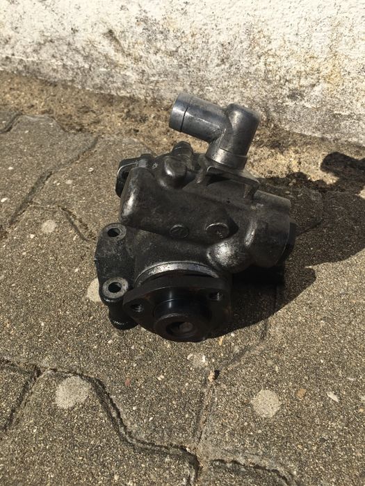 2 Bombas direção assistida para reparação Mercedes C220 w203.
