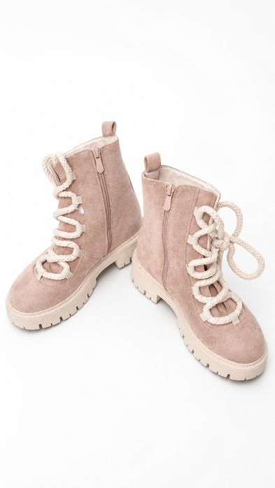 Vendo Bota  Bege